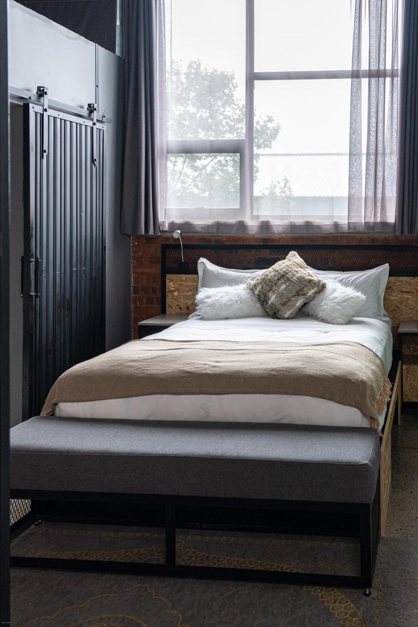Lilian Lofts Hotel & Spa Johannesburg Bagian luar foto